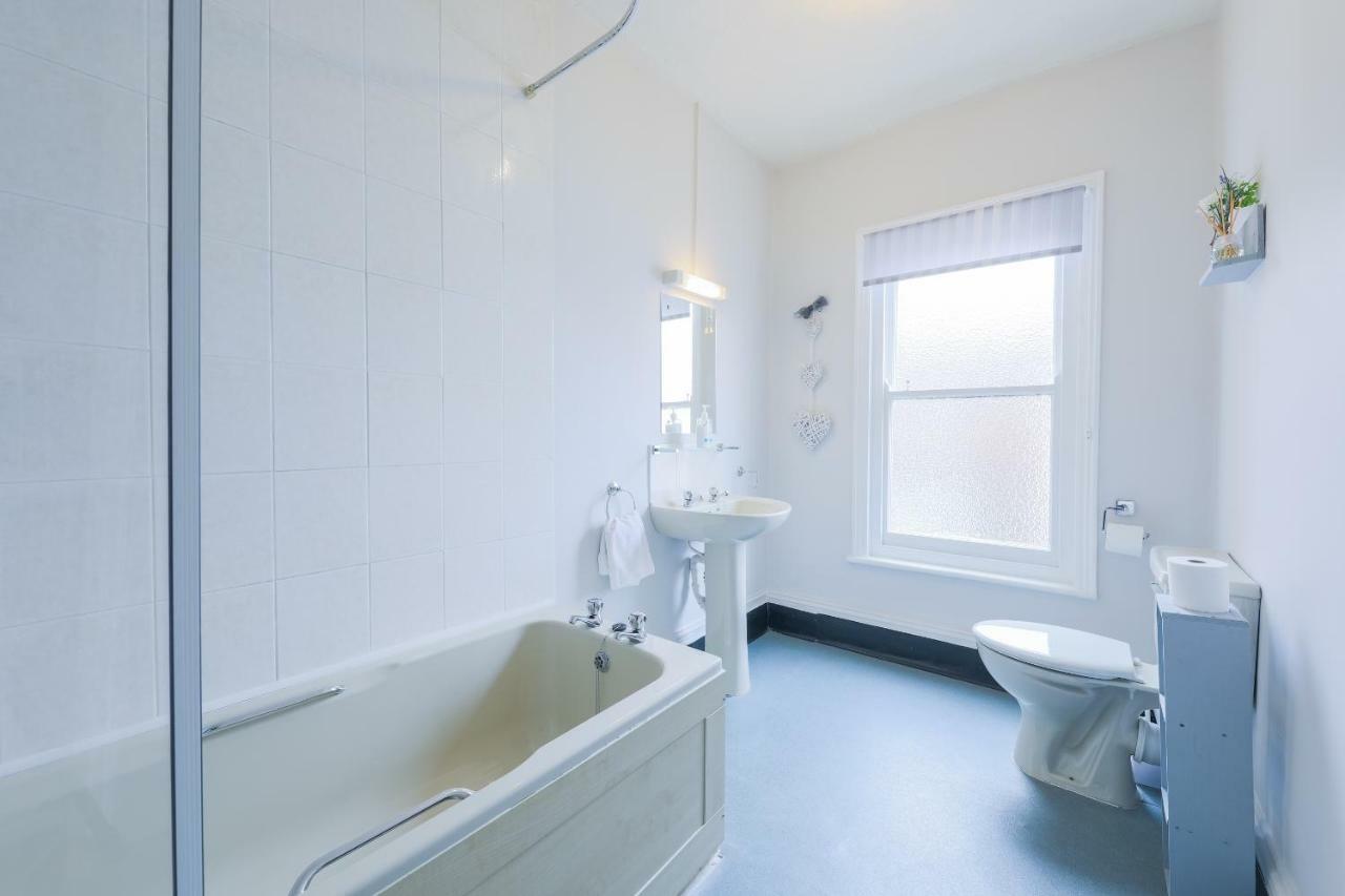 The Clee Hotel - Cleethorpes, Grimsby, Lincolnshire Екстер'єр фото